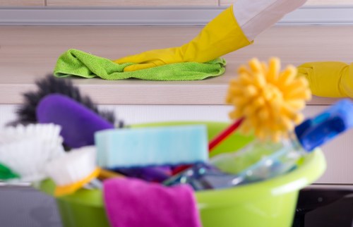 Deep cleaning service for Maidavale homes and local properties