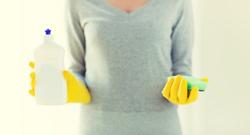 End of tenancy deep cleaning in Maidavale living room and floors